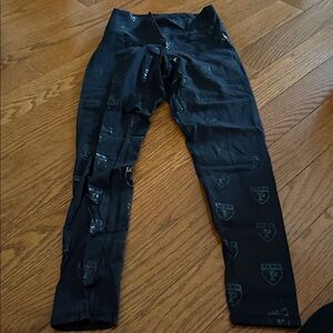 University of Pennsylvania black on black leggings size small